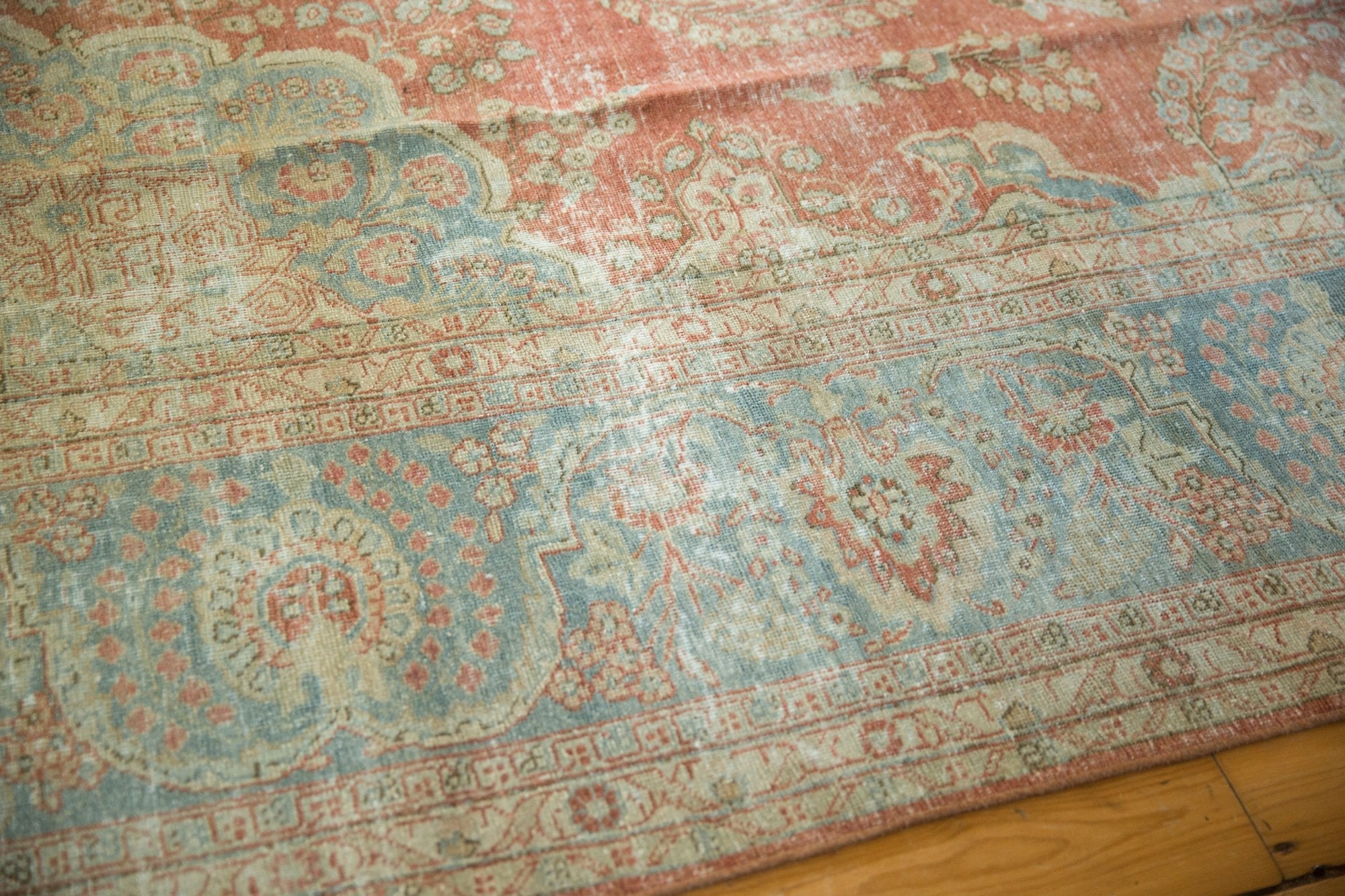 RESERVED 9.5x13.5 Vintage Distressed Mahal Carpet