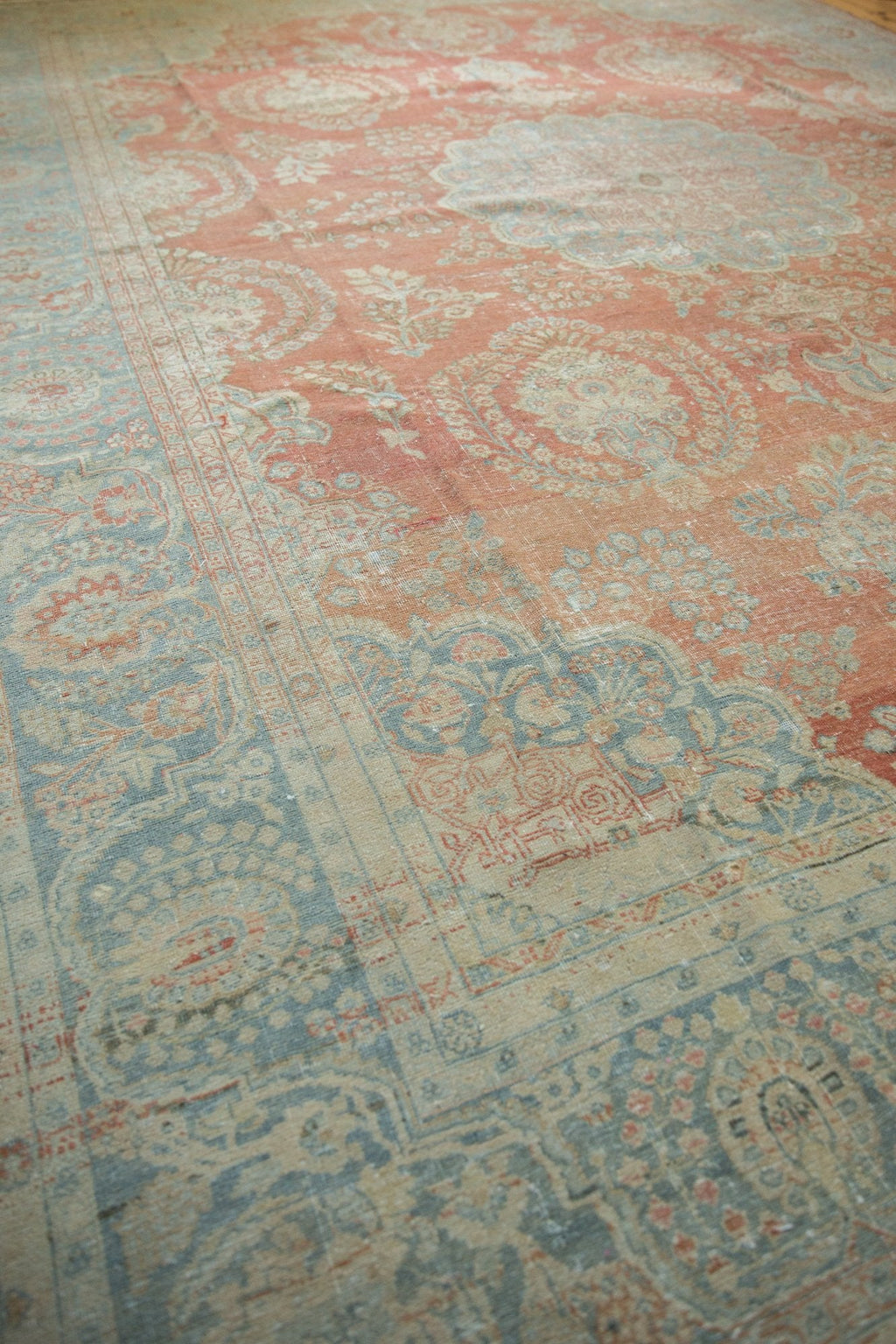 RESERVED 9.5x13.5 Vintage Distressed Mahal Carpet