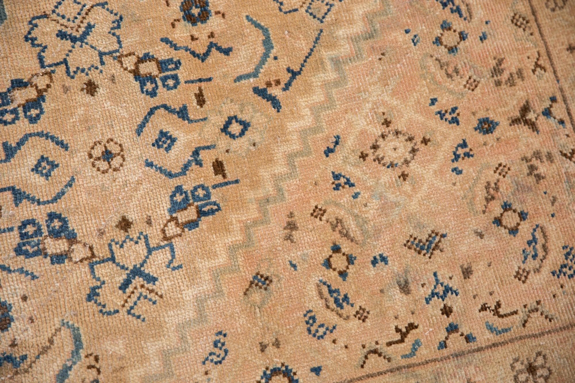 10.5x14 Vintage Mahal Carpet