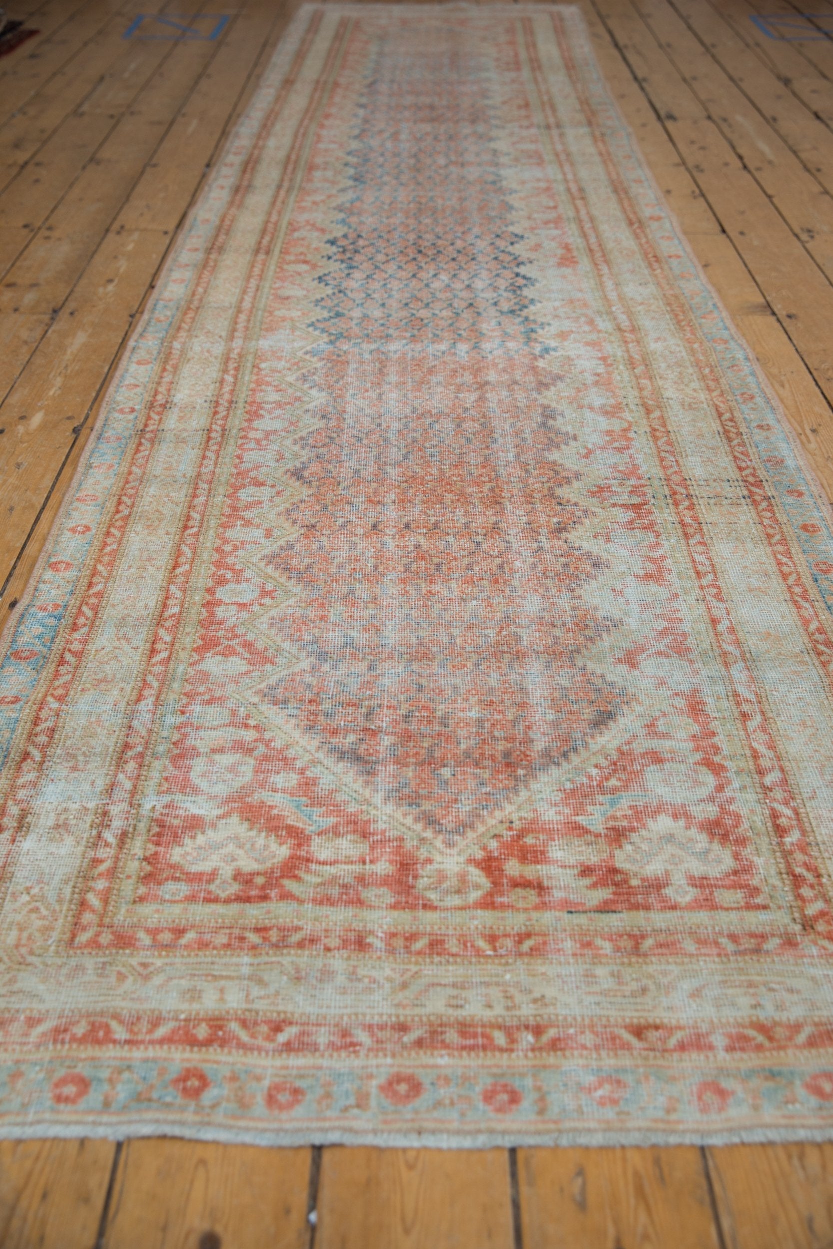 3.5x13.5 Vintage Fine Distressed Mahal Rug Runner
