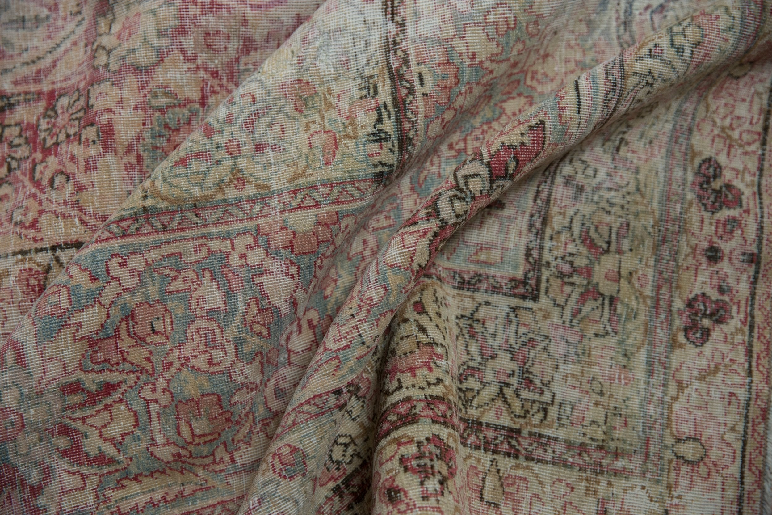 9.5x18.5 Antique Distressed Kermanshah Carpet
