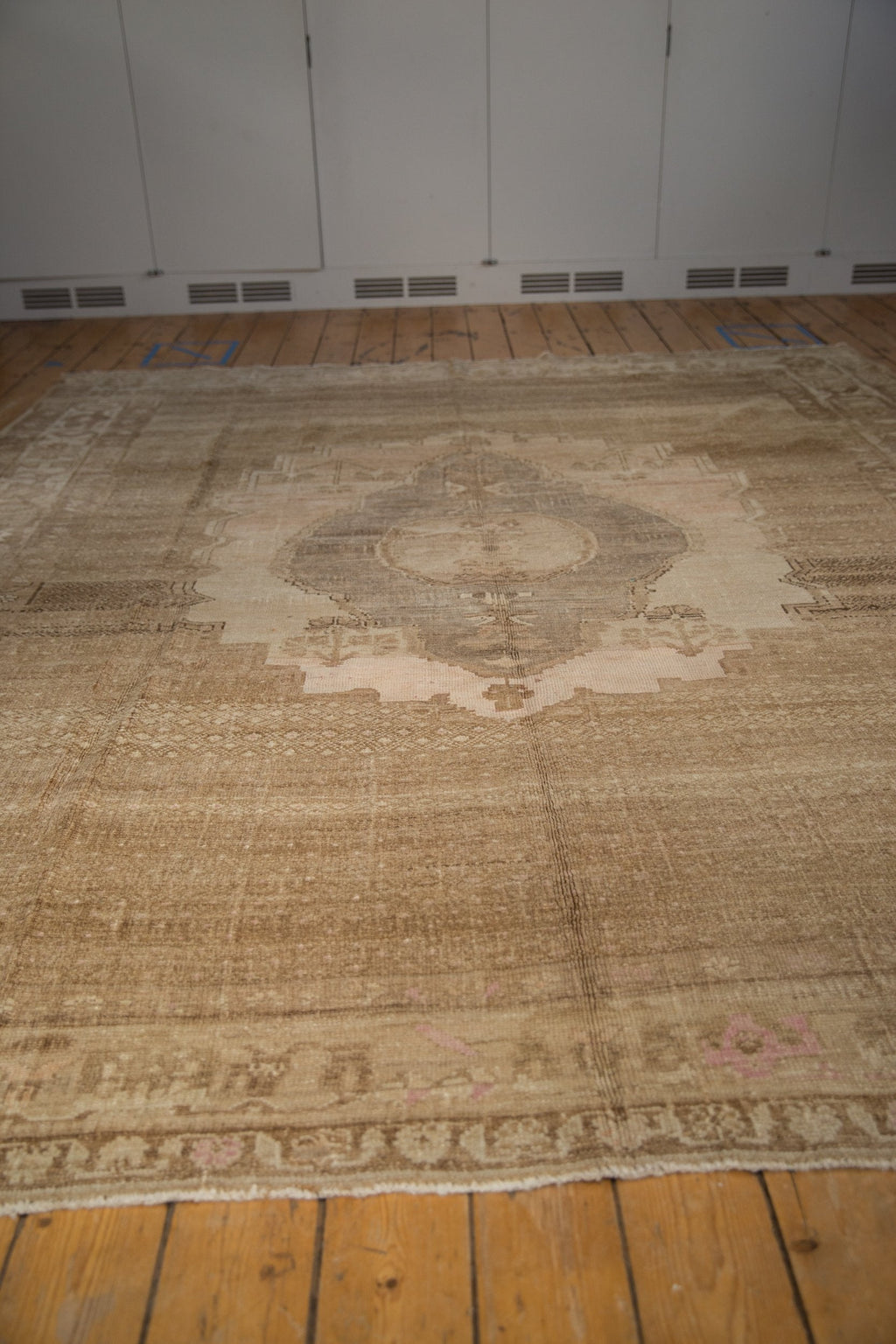 9.5x11 Vintage Distressed Oushak Carpet