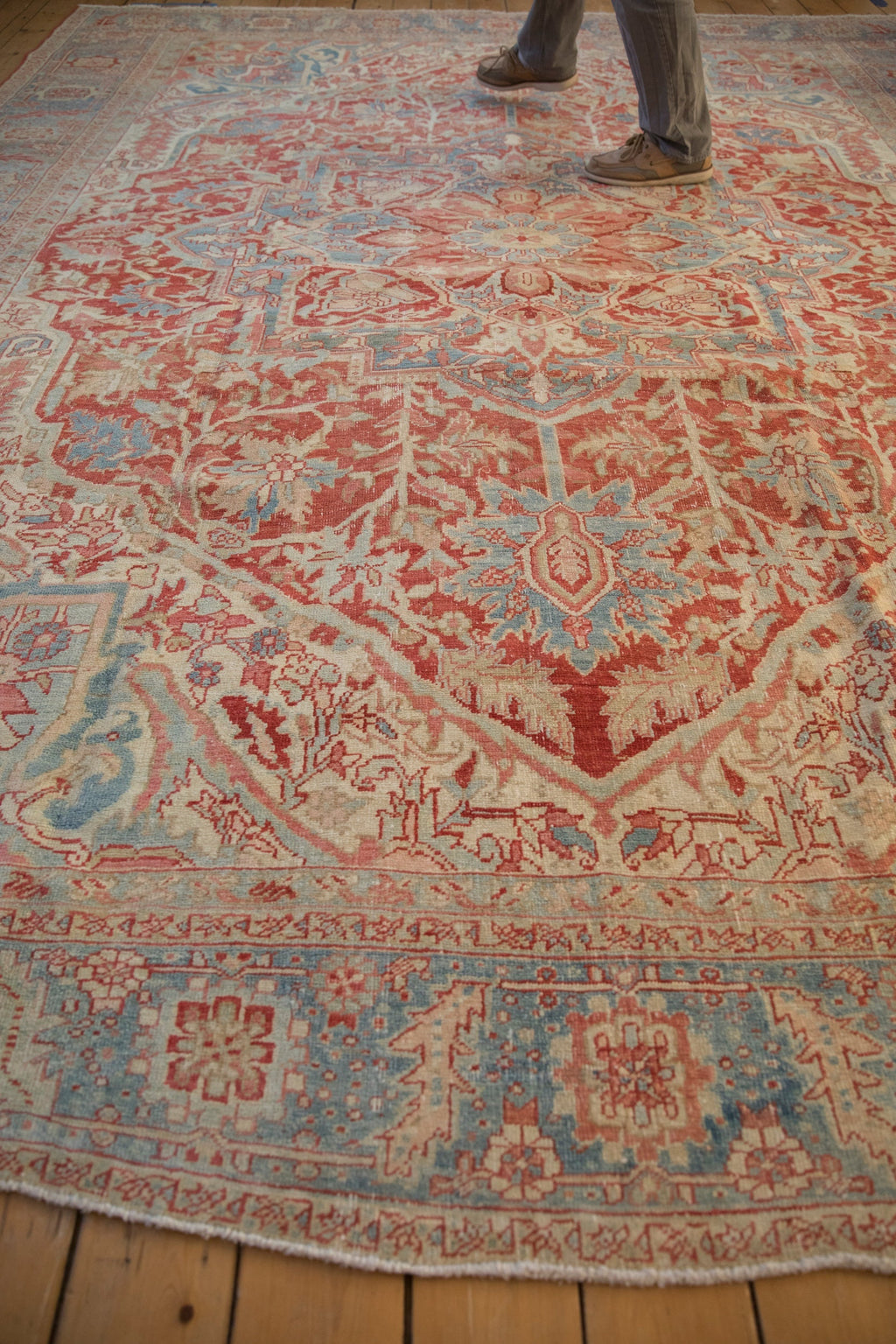 10x13 Vintage Distressed Heriz Carpet