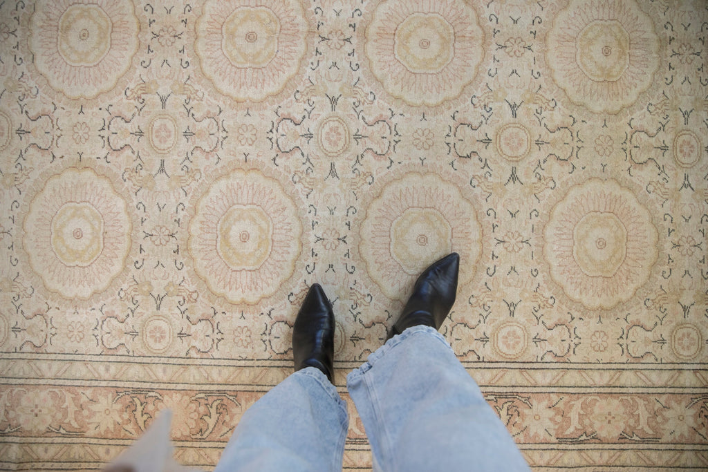 6.5x9.5 Vintage Distressed Kaisary Carpet
