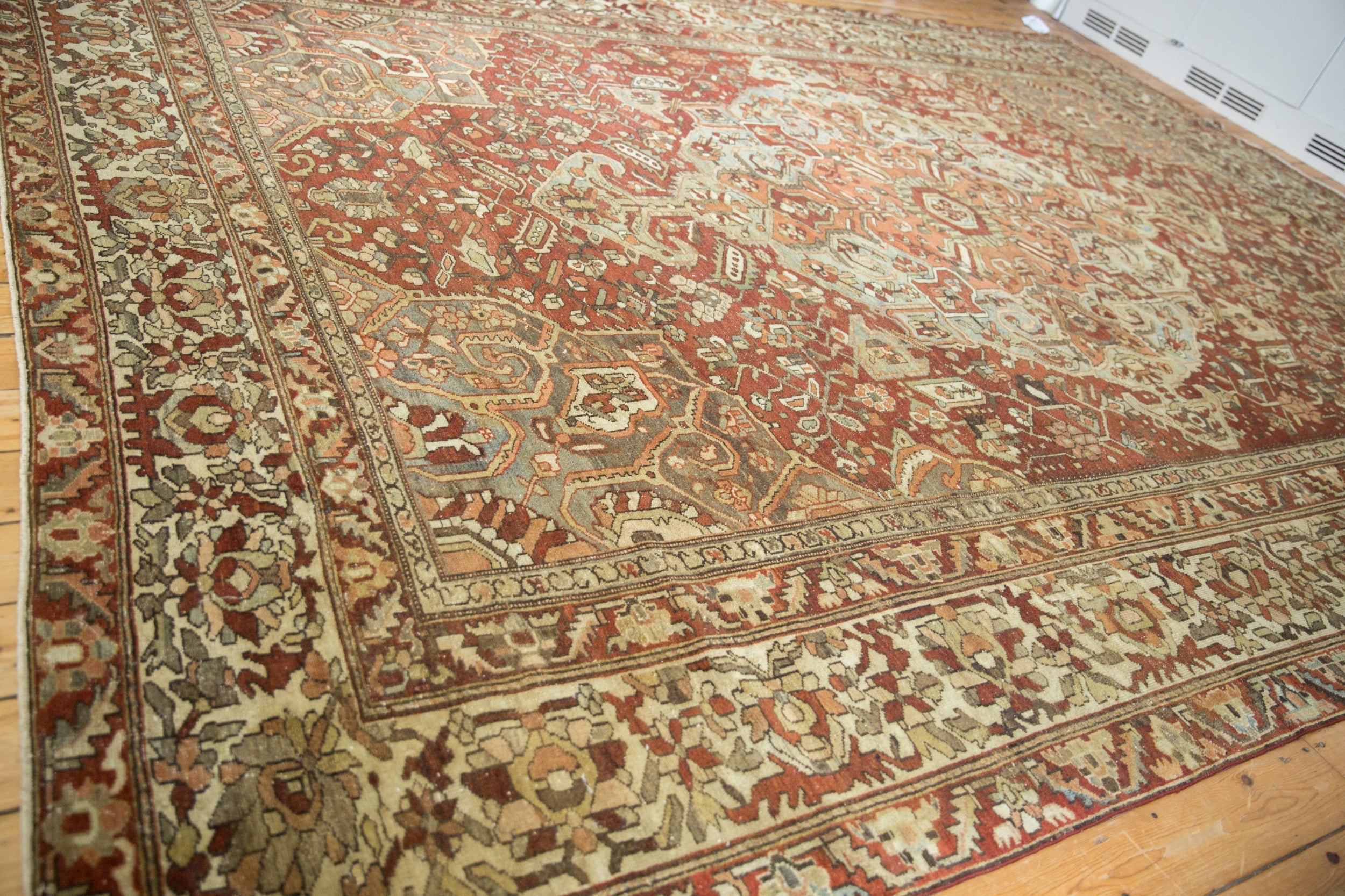 11.5x15 Vintage Distressed Baktiari Carpet