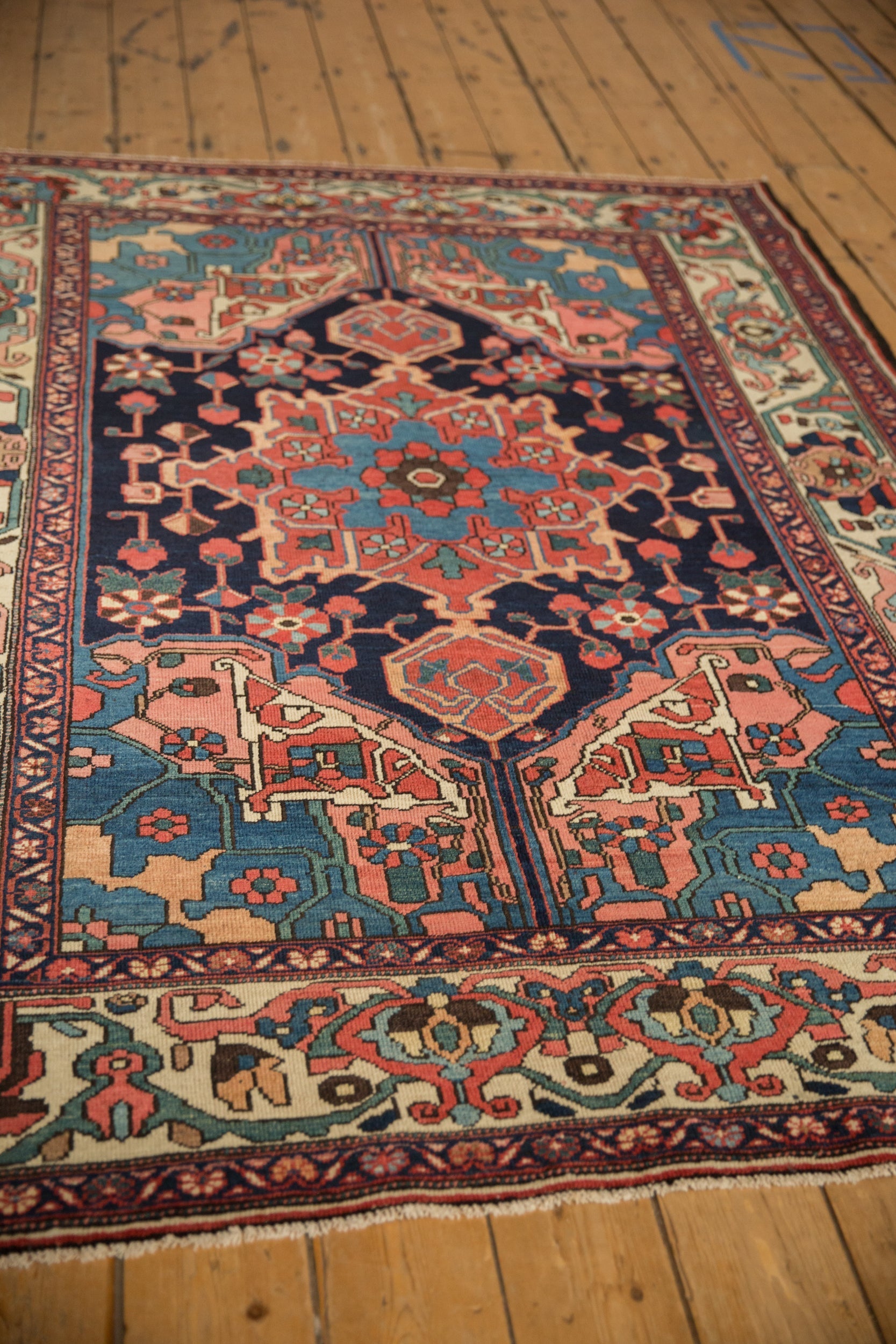 5x7 Vintage Bakhtiari Rug