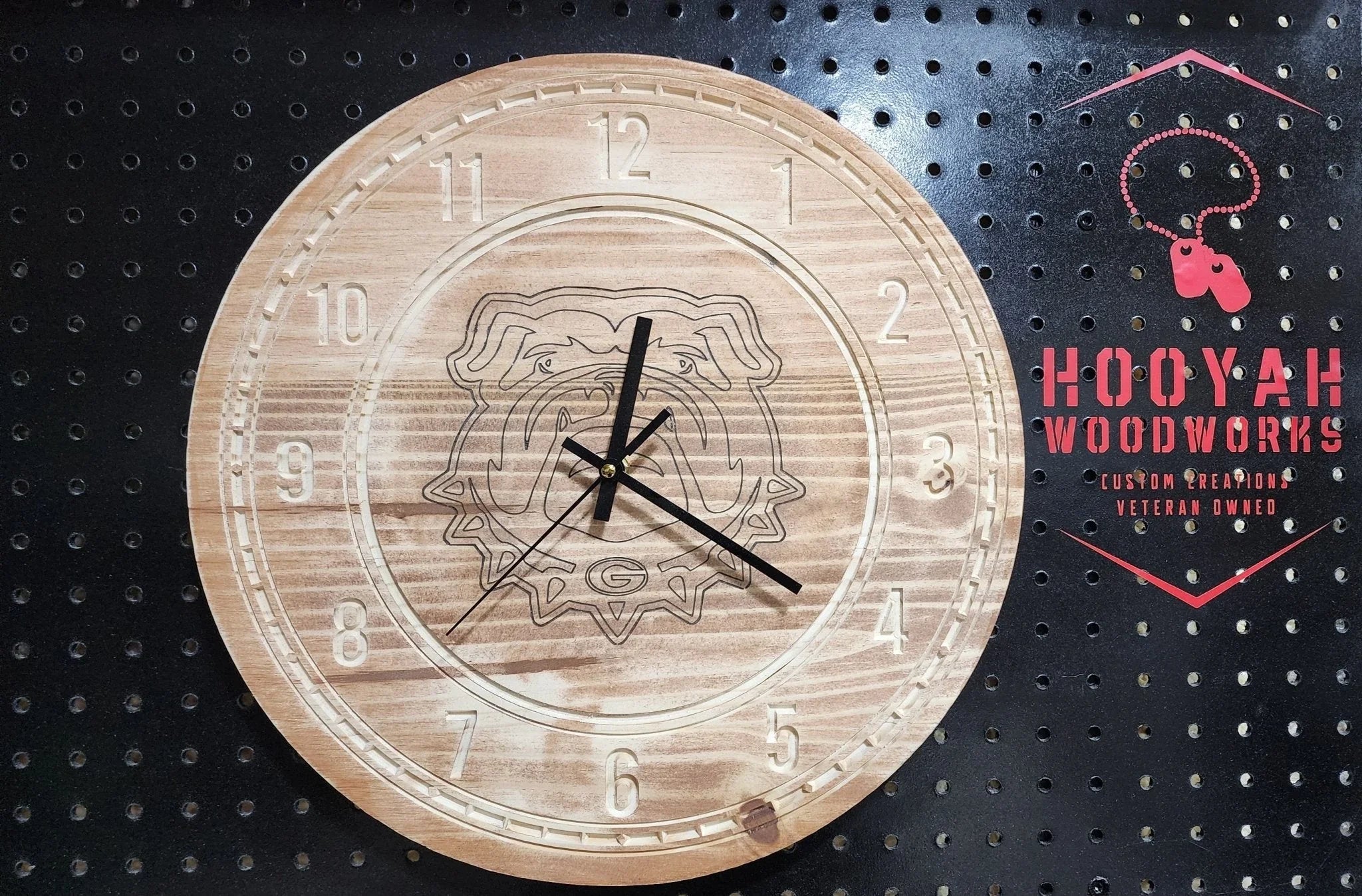 Georgia bulldog clock (dog)