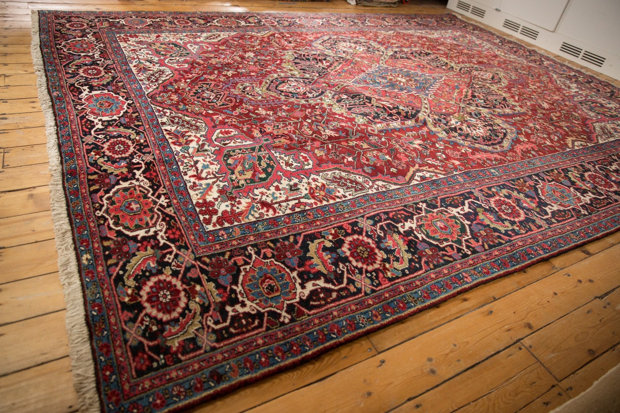 9.5x13 Vintage Ahar Carpet