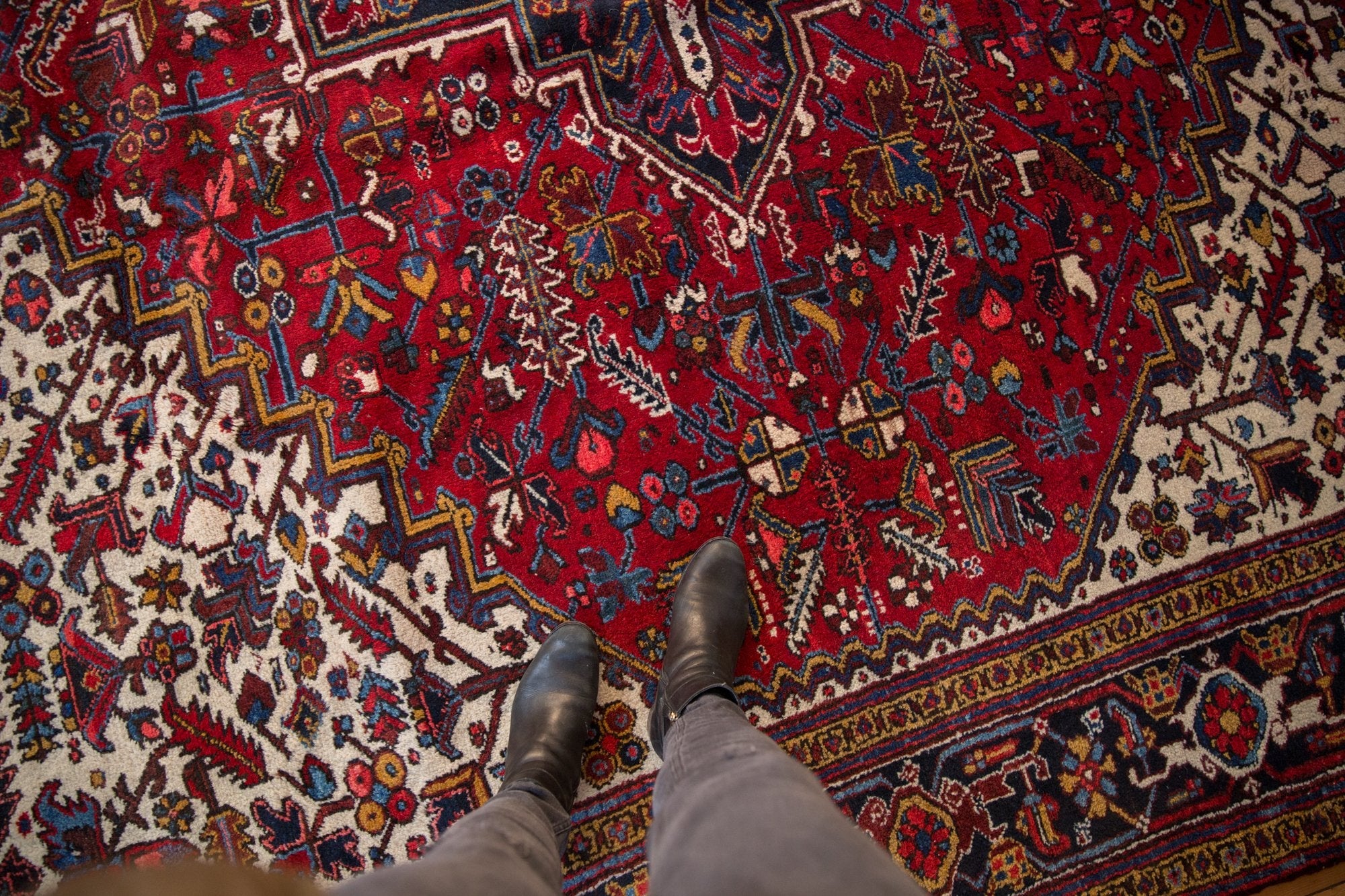 12.5x12.5 Vintage Mehrivan Square Carpet