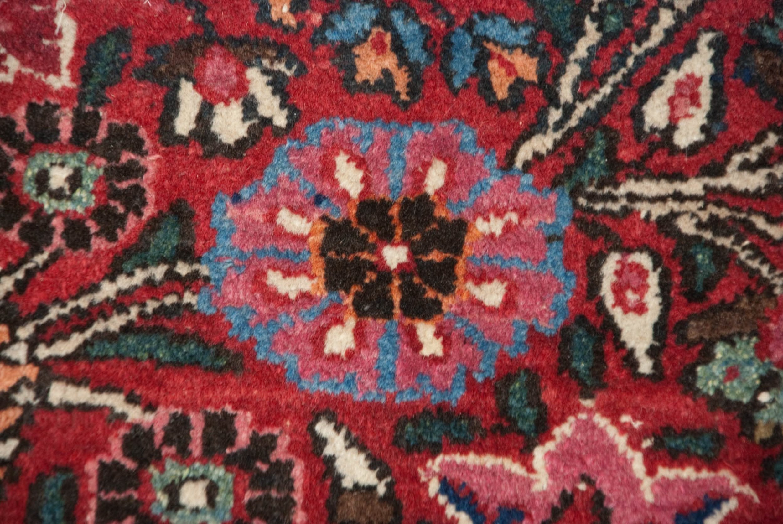 12x19.5 Vintage Fine Meshed Carpet