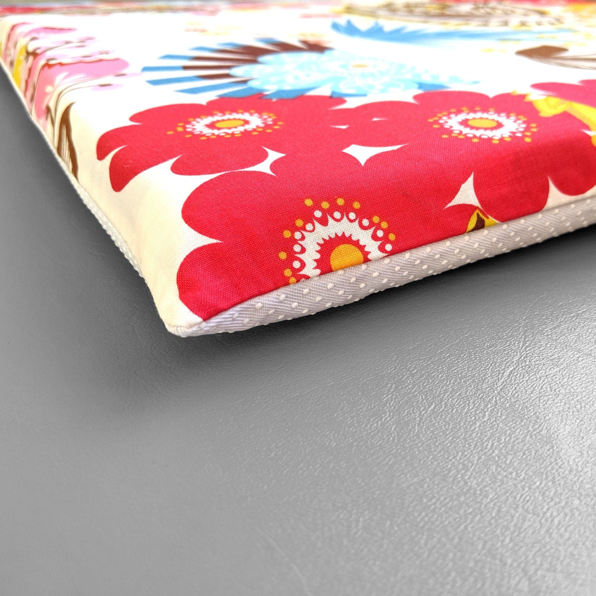 SALE IKEA Bankkamrat, Hemmahos, Stuva Bench Pad Cover Bold Colorful Flowers