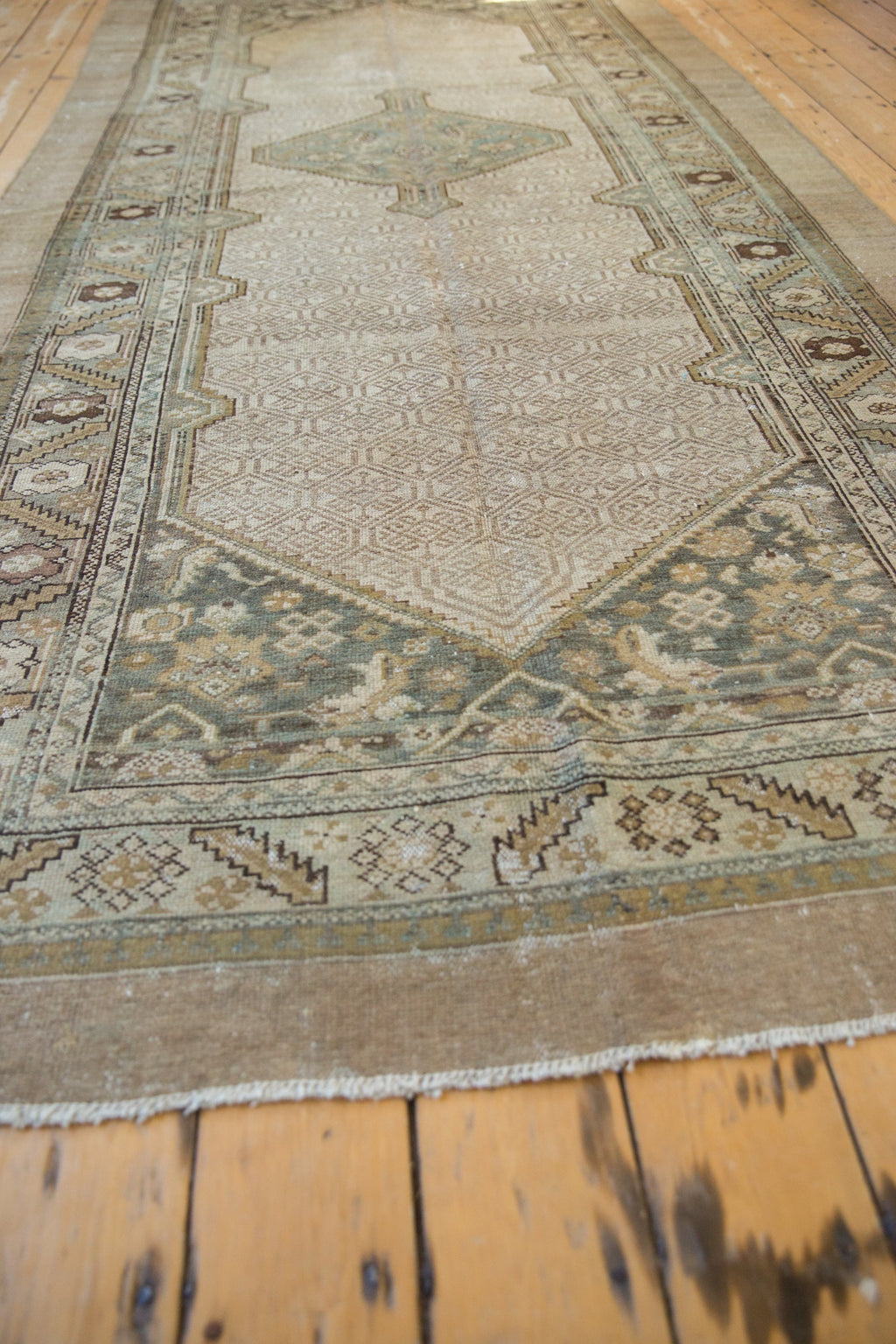 5x11 Vintage Distressed Serab Rug Runner
