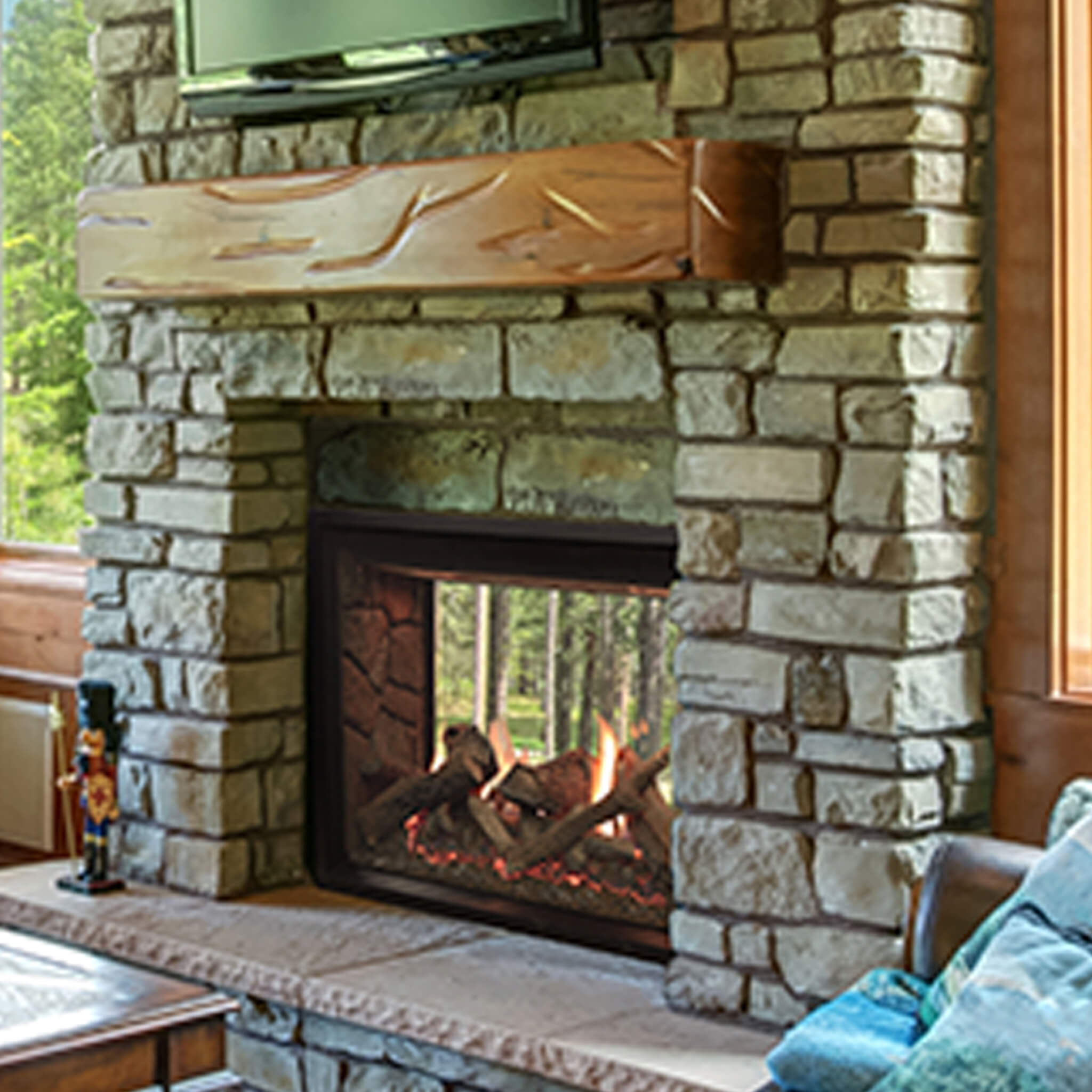 White Mountain Hearth Rushmore 40" TruFlame Clean Face Natural Gas Direct Vent Fireplace [DVCT40CSP95N] (SAK34829)